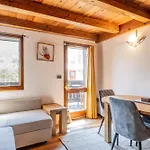Balcon De L'arve - Charming Duplex In Centre アパート *